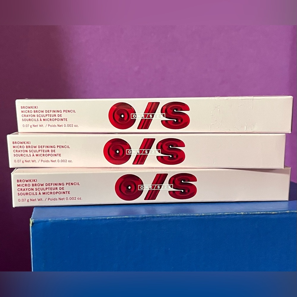 ONE/SIZE  Micro Brow Defining Pencil in Soft Brown #03 (new in box)🌸🌺🌼 $16 each